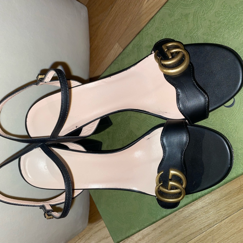 Gucci leather mid-heel sandal  - Size 39.